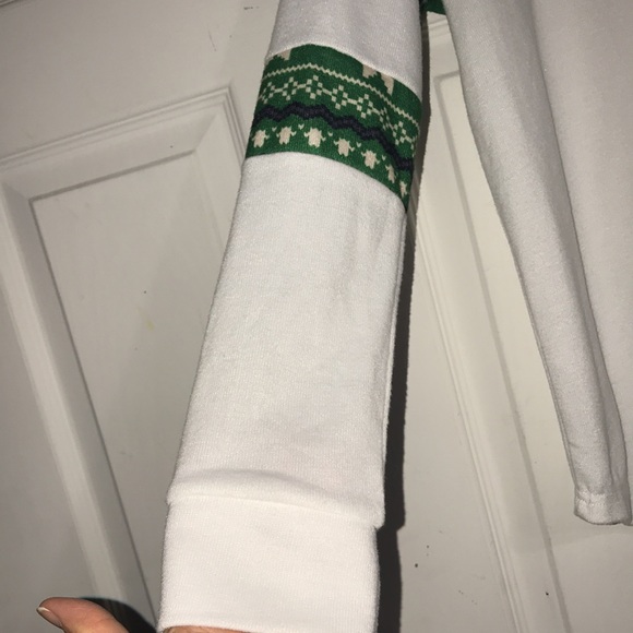 Women’s Christmas/Winter Top - Picture 3 of 6